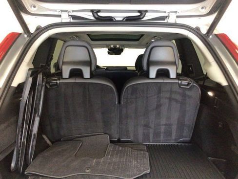 Used 2016 Volvo XC90 T6 Momentum w/ Vision Package image 11