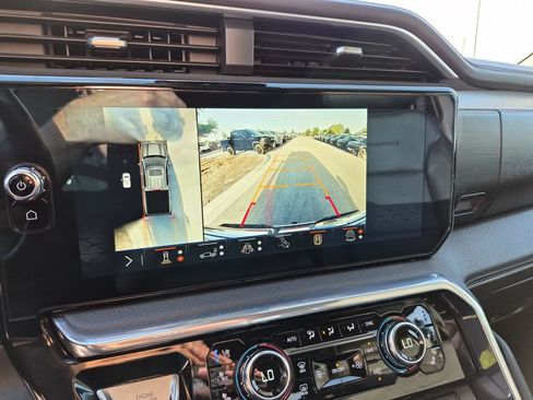 Used 2024 GMC Sierra 1500 Denali AWD/4WD image 29