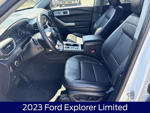 Used 2023 Ford Explorer Limited w/ Equipment Group 301A AWD/4WD image 12