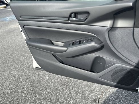 Certified 2025 Nissan Altima 2.5 S image 16