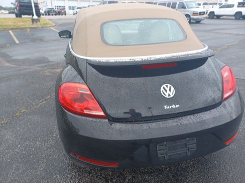 Used 2014 Volkswagen Beetle R-Line FWD image 6
