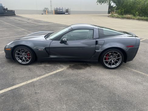 Used 2010 Chevrolet Corvette Z06 w/ Preferred Equipment Group RWD image 3