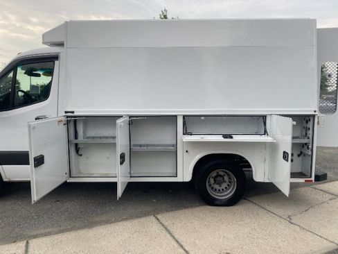Used 2019 Mercedes-Benz Sprinter 144 image 8