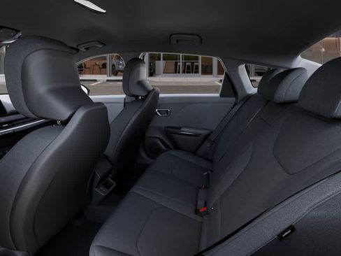 New 2026 Kia K4 FWD image 18