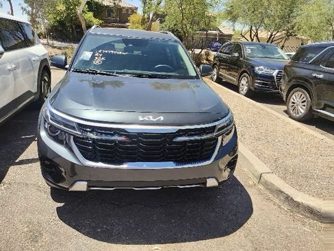 Certified 2024 Kia Seltos EX FWD image 14