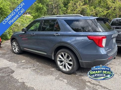 Used 2021 Ford Explorer Platinum w/ Equipment Group 601A AWD/4WD image 3