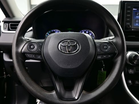 Used 2021 Toyota RAV4 LE AWD/4WD image 21