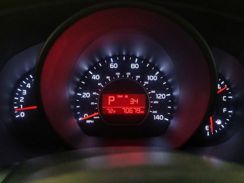 Used 2017 Kia Soul + FWD image 23