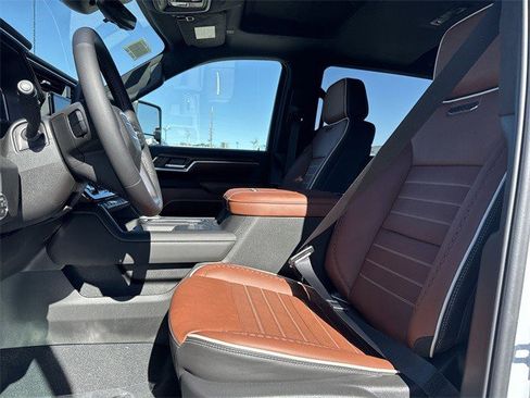 New 2026 GMC Sierra 2500 Denali Ultimate w/ Max Trailering Package image 11