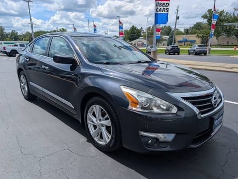 Used 2015 Nissan Altima 2.5 SV FWD image 7