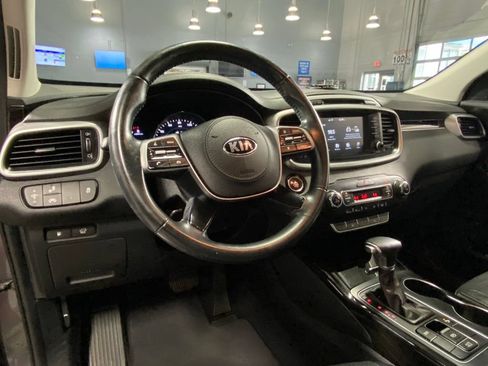 Used 2019 Kia Sorento EX FWD image 18