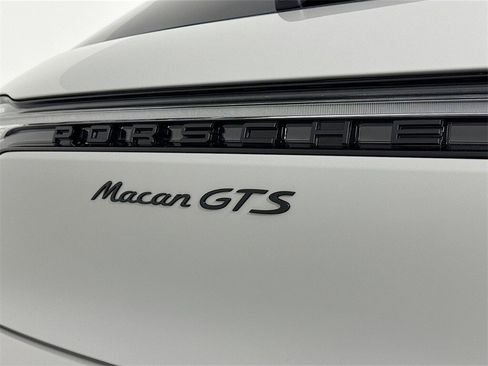 New 2026 Porsche Macan GTS image 38