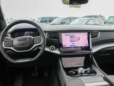 New 2026 Jeep Grand Wagoneer L Limited AWD/4WD image 19