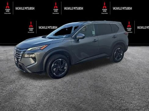 Used 2024 Nissan Rogue SV AWD/4WD image 6