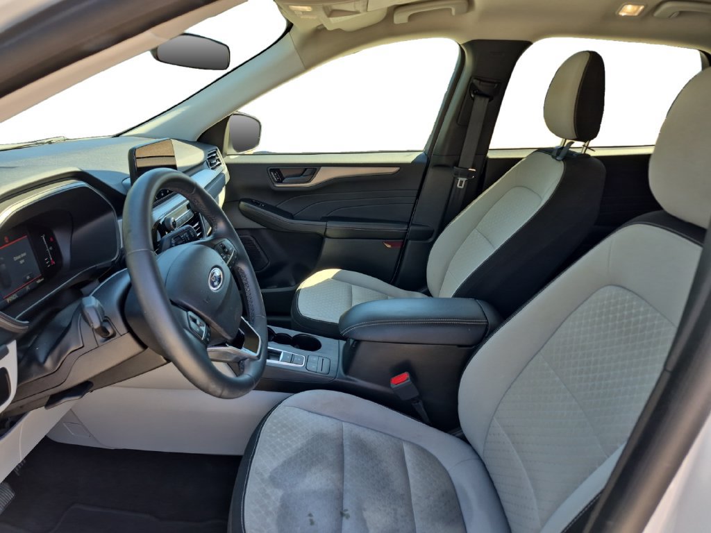 Used 2024 Ford Escape Active FWD image 9