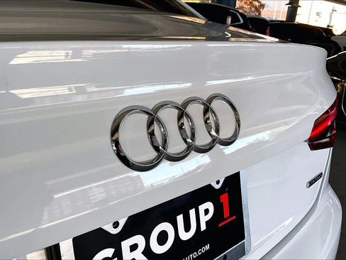 Used 2019 Audi A4 2.0T Premium w/ Convenience Package image 30