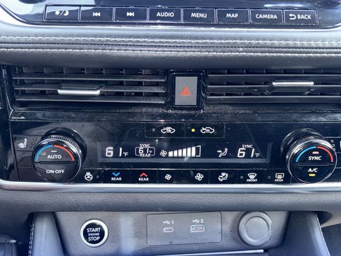 Certified 2023 Nissan Rogue SL w/ SL Premium Package FWD image 11