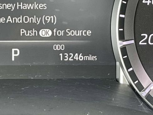 Used 2023 Toyota Highlander XLE image 27