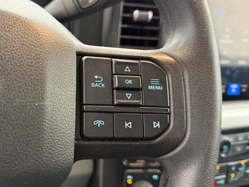 Used 2024 Ford F250 XLT w/ Black Appearance Package image 4