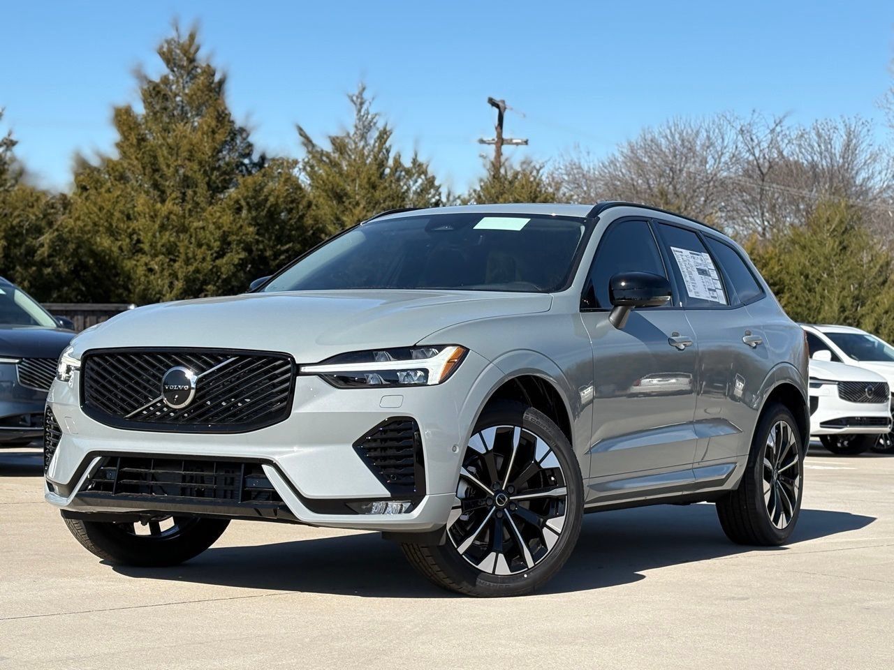 New 2026 Volvo XC60 B5 Plus w/ Protection Package Premier AWD/4WD image 2