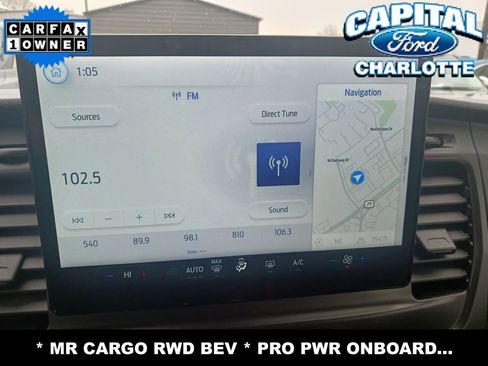 Used 2023 Ford E-Transit Medium Roof image 18