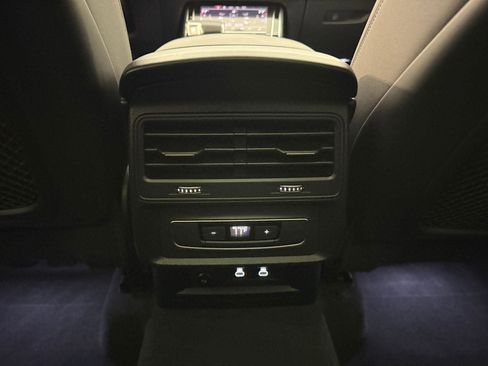 Certified 2025 Audi Q7 2.0T Premium w/ Convenience Package AWD/4WD image 27
