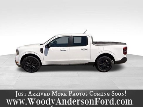 Used 2024 Ford Maverick Lariat w/ Black Appearance Package image 3