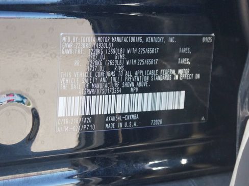 Used 2025 Toyota RAV4 XLE AWD/4WD image 26