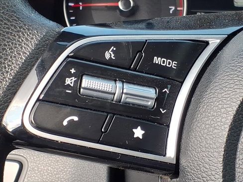 Used 2024 Kia Forte LX image 17