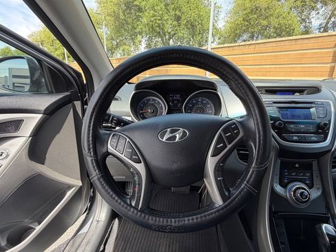 Used 2013 Hyundai Elantra Limited FWD image 18