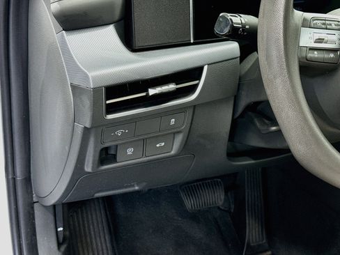 Used 2025 Hyundai Sonata SEL FWD image 17