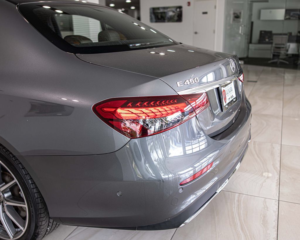 Used 2023 Mercedes-Benz E 450 4MATIC Sedan image 14