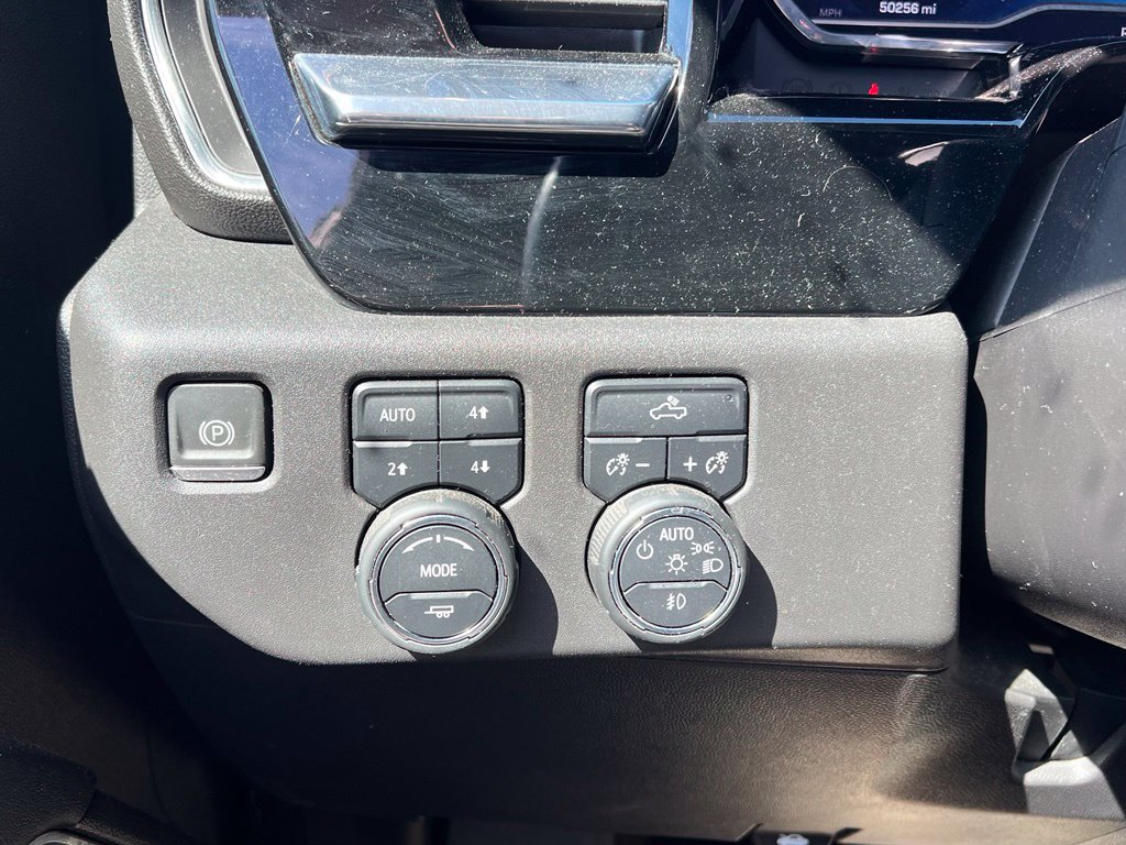 Used 2023 Chevrolet Silverado 1500 RST w/ Z71 Off-Road Package AWD/4WD image 18