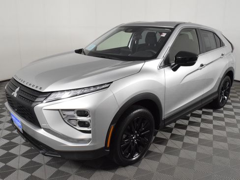 Used 2024 Mitsubishi Eclipse Cross LE image 10