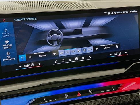 New 2026 BMW M5 Touring image 21