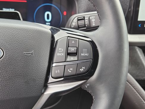 Used 2026 Ford Explorer Platinum w/ LUX Leather Package AWD/4WD image 20