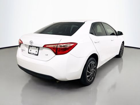 Used 2017 Toyota Corolla LE FWD image 4