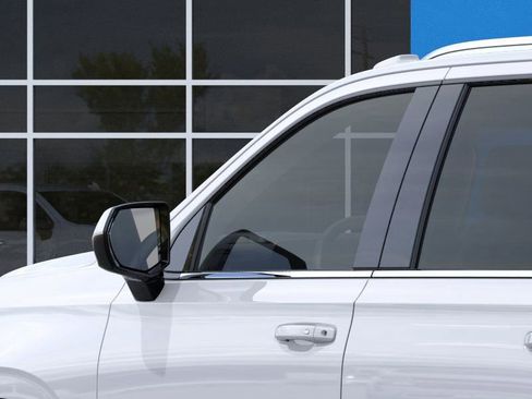 New 2026 Chevrolet Suburban LS AWD/4WD image 12