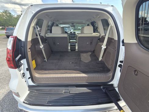 Used 2017 Lexus GX 460 Premium AWD/4WD image 16