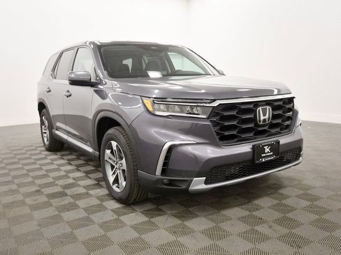 New 2025 Honda Pilot EX-L image 9