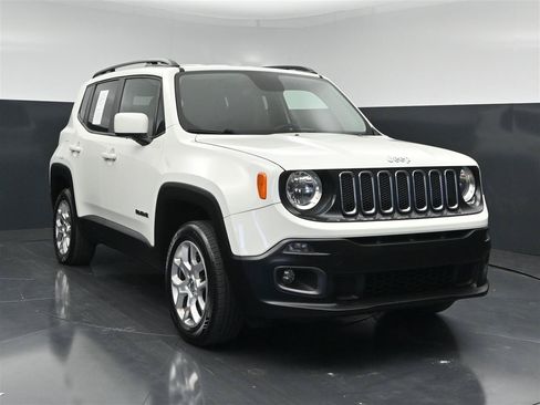 Used 2017 Jeep Renegade Latitude AWD/4WD image 1