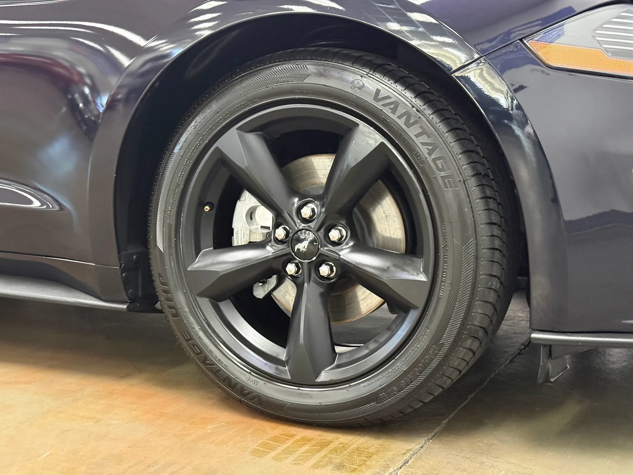 Used 2022 Ford Mustang Coupe RWD image 9