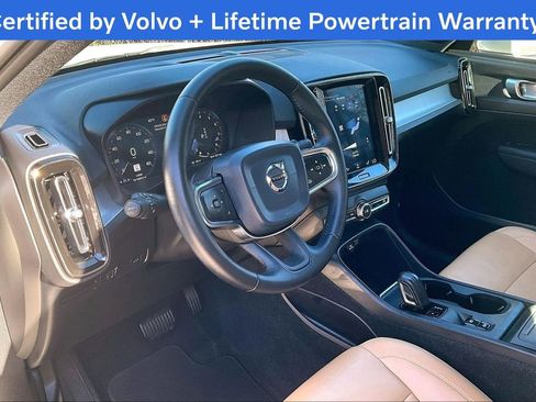 Used 2020 Volvo XC40 T5 Momentum w/ Protection Package Premier image 18