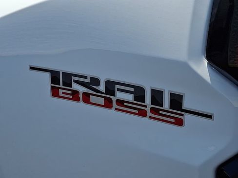 Used 2026 Chevrolet Colorado Trail Boss AWD/4WD image 30