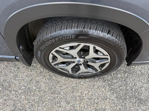 Used 2023 Subaru Forester Premium AWD/4WD image 20