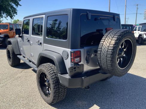 Used 2017 Jeep Wrangler Unlimited Sport w/ Quick Order Package 24S AWD/4WD image 6