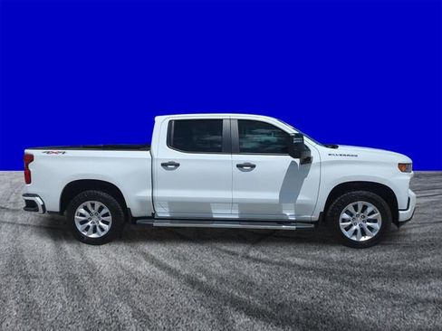 Used 2021 Chevrolet Silverado 1500 Custom w/ Custom Max Trailering Package image 3