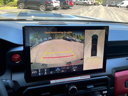 Used 2025 Toyota Tacoma TRD Pro AWD/4WD image 16
