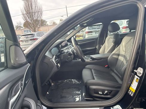 Certified 2023 BMW 540i xDrive w/ M Sport Package image 11