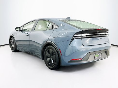 Used 2025 Toyota Prius Plug-In Hybrid image 5